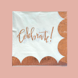 KIT PLATOS COBRE, SERVILLETAS FRASE "CELEBRATE"